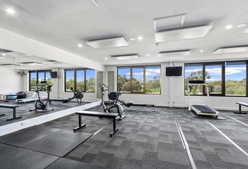 Comfort Hotel Adelaide Meridien