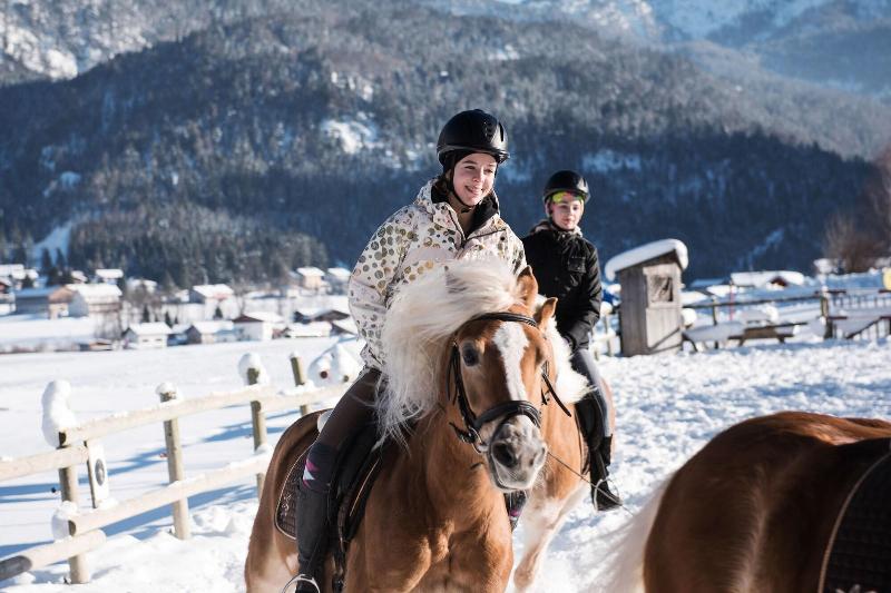 Familienparadies Sporthotel Achensee   Families Only