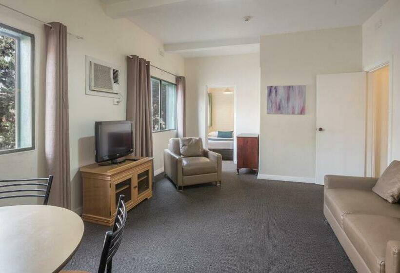 Greenways Apartments