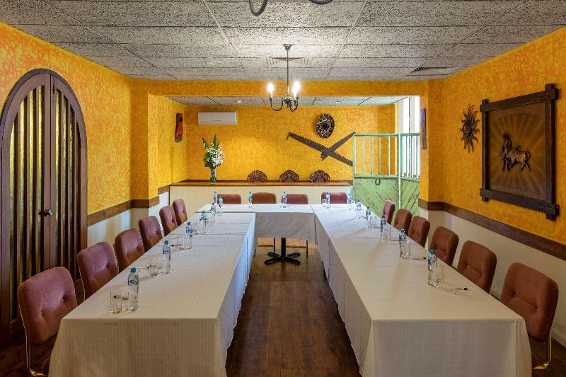 فندق Adelaide Granada Motor Inn