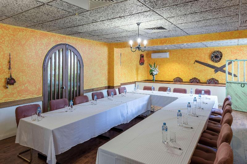 فندق Adelaide Granada Motor Inn