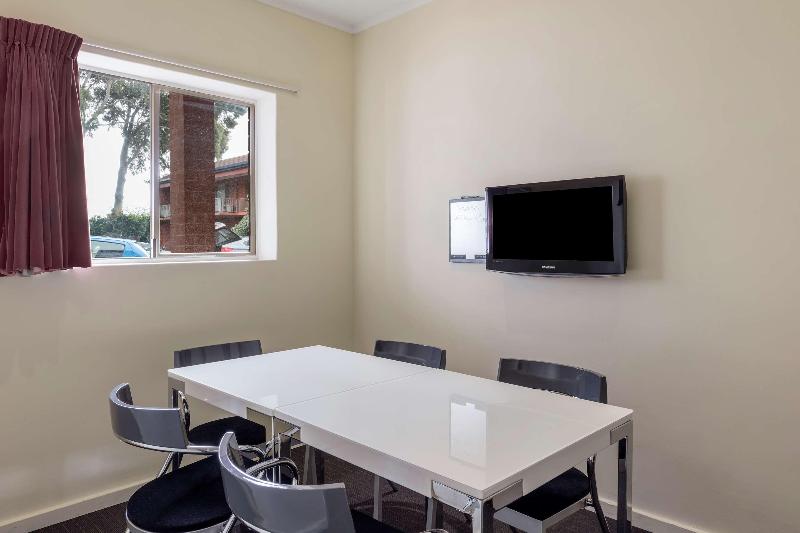 בית מלון כפרי Adelaide Granada Motor Inn