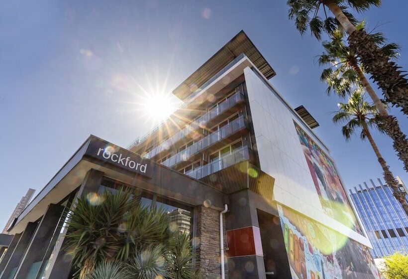 هتل Adelaide Rockford