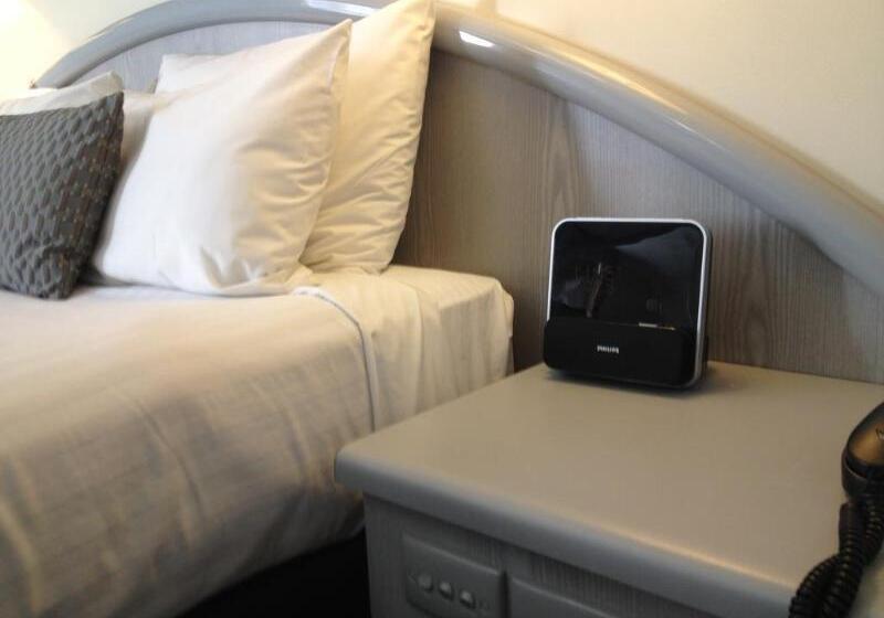 فندق Adelaide Royal Coach