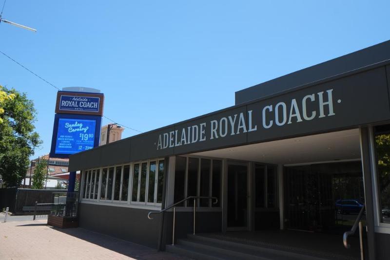 فندق Adelaide Royal Coach