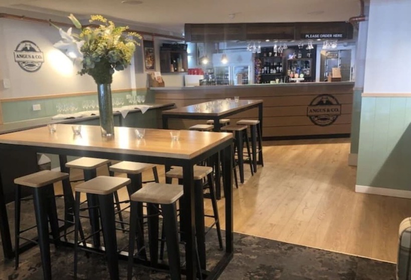 فندق Adelaide Royal Coach