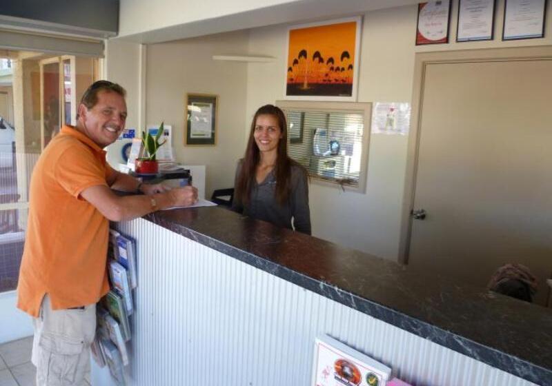 酒店 Alice Motor Inn