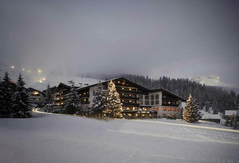 Отель Almhof Schneider