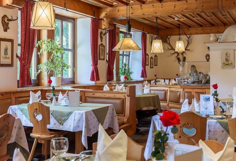 هتل Alpenland St Johann