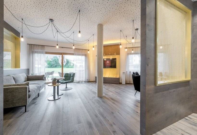 호텔 Alpenparks Chalet & Apartment Alpina Seefeld