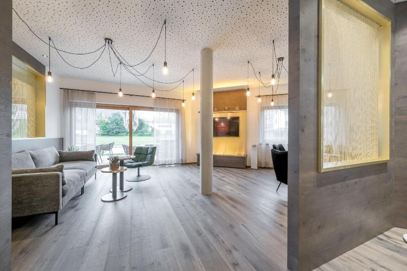 호텔 Alpenparks Chalet & Apartment Alpina Seefeld