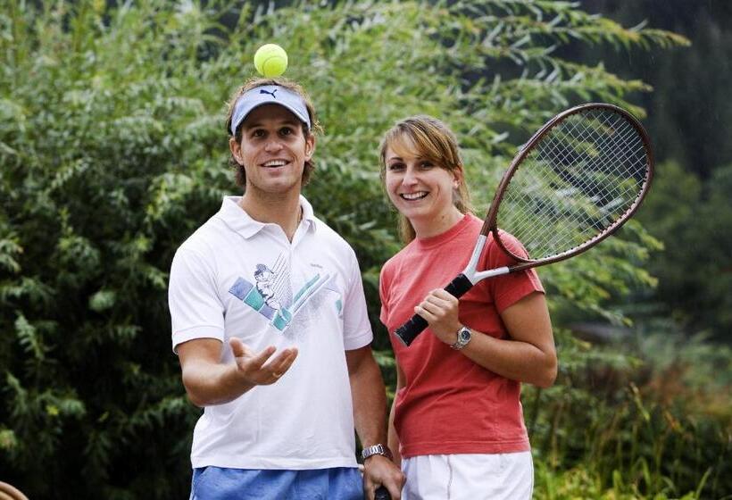 Отель Alpenrose Wellness