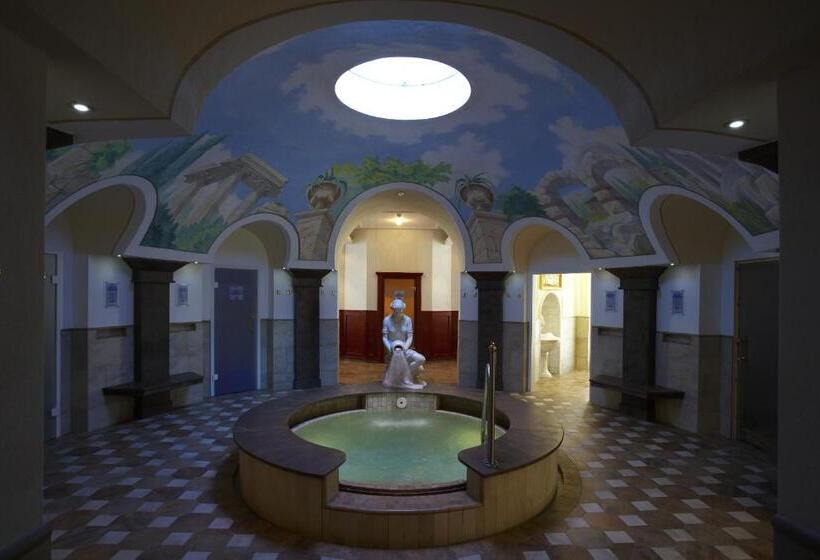 Отель Alpenrose Wellness