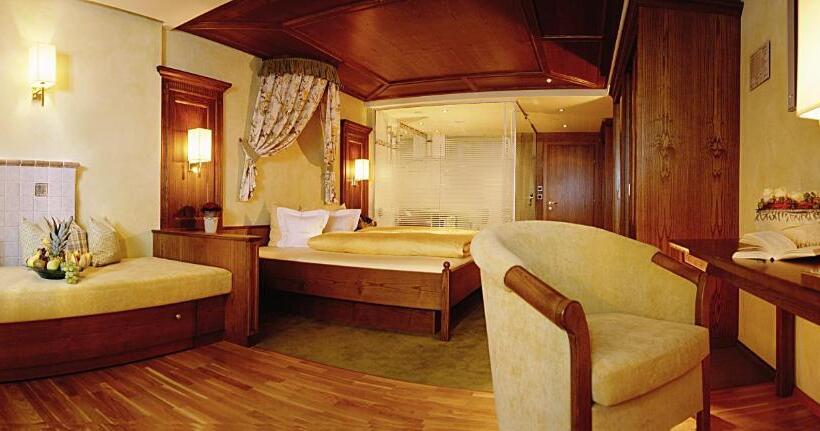 Отель Alpenrose Wellness