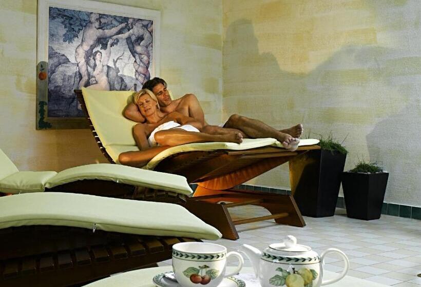 Отель Alpenrose Wellness