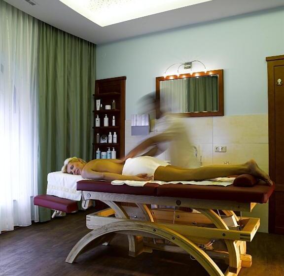 Отель Alpenrose Wellness