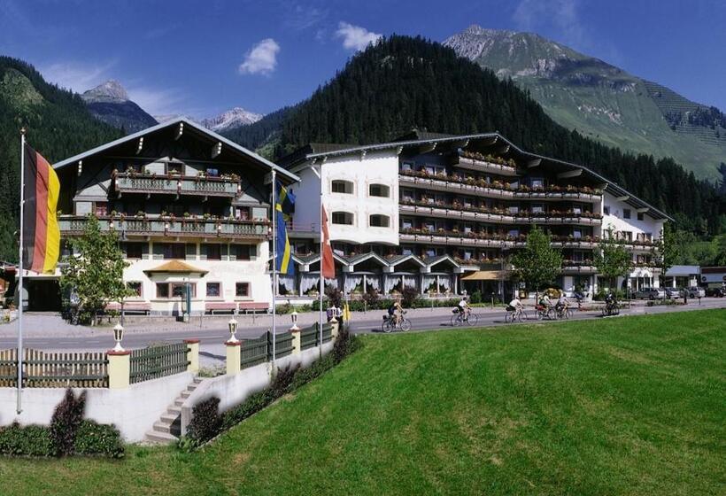 Отель Alpenrose Wellness