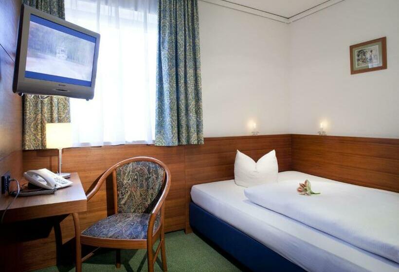 Отель Alpinpark