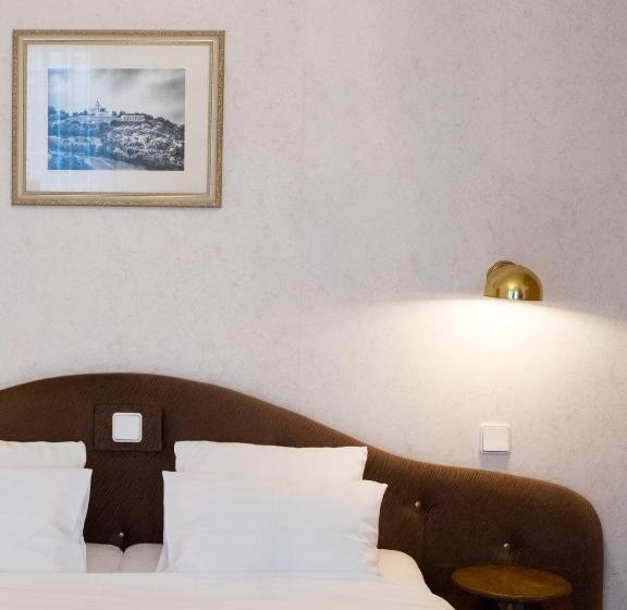 هتل Am Brillantengrund