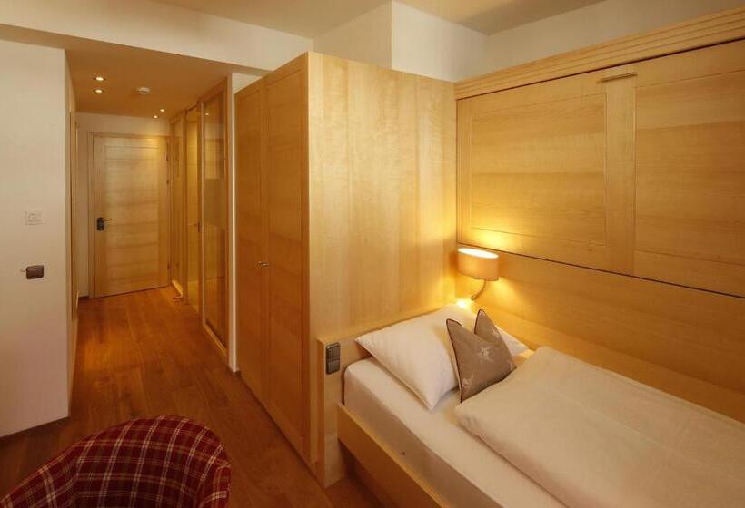 בית מלון כפרי Arlberghaus