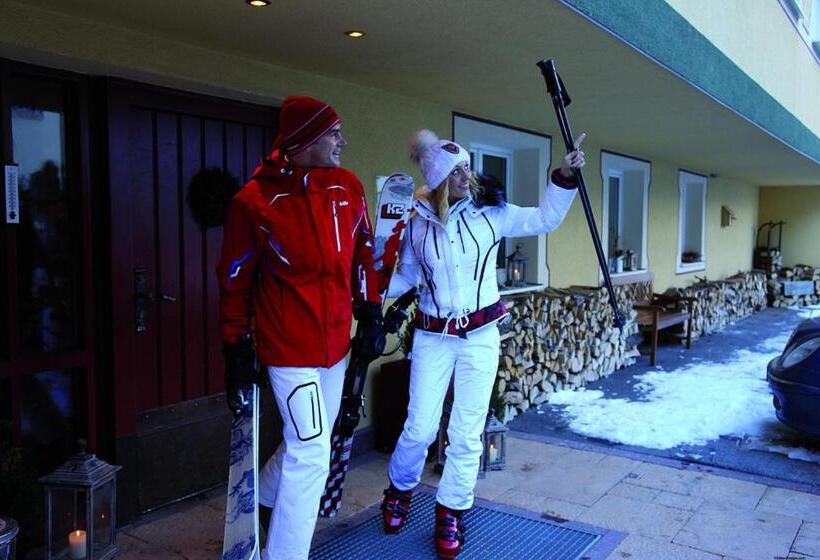 בית מלון כפרי Arlberghaus