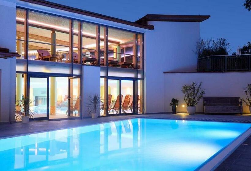 فندق Ayurveda Resort Mandira