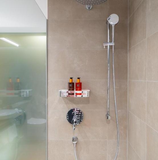 Отель Bergkristall Oberlech