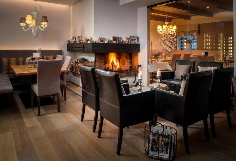 Отель Bergkristall Oberlech