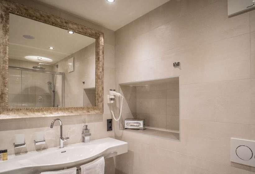 هتل Goldener Adler, Bw Signature Collection