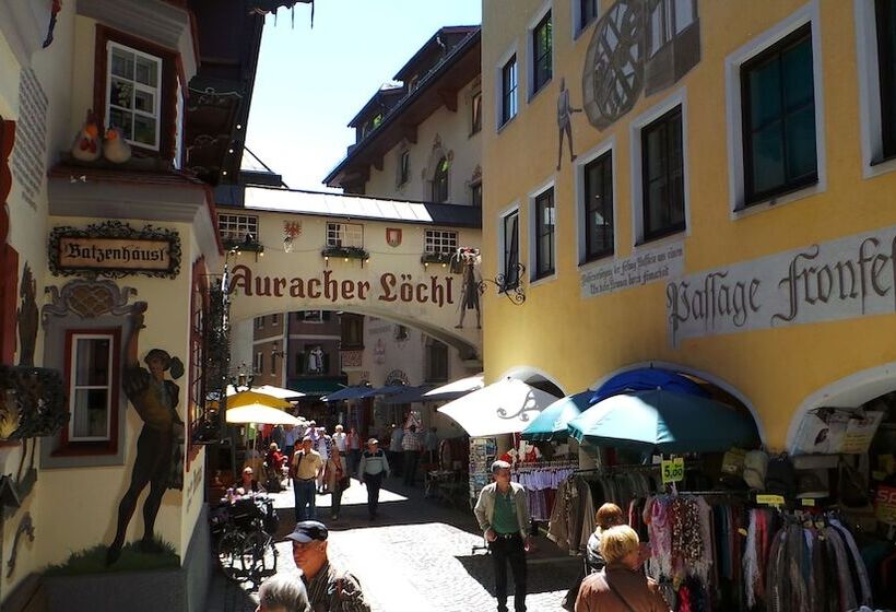 Boutique Hotel Im Auracher Löchl