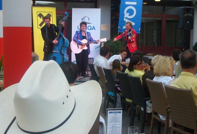 ホテル Burgenland