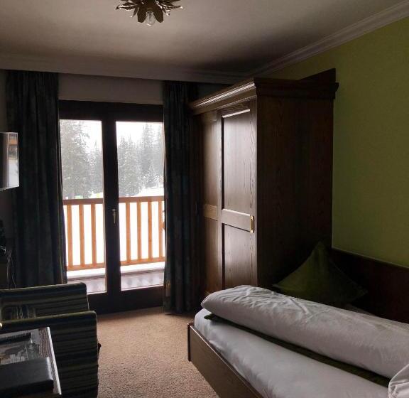 ホテル & Chalet Montana