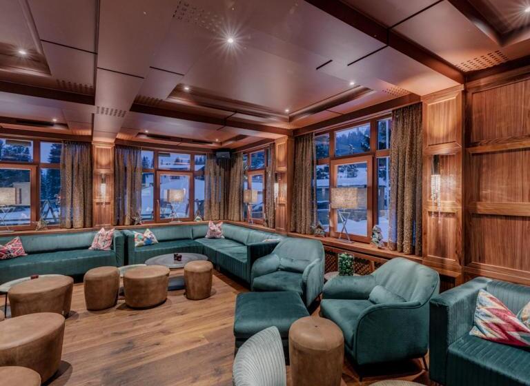 ホテル & Chalet Montana