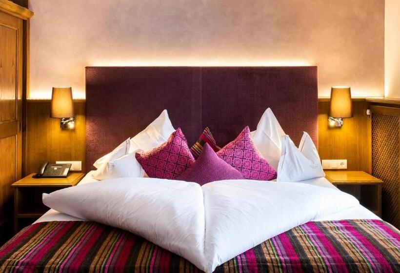 ホテル & Chalet Montana