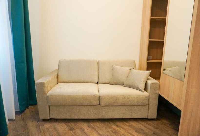 هتل Dauntown Rooms   Self Check In