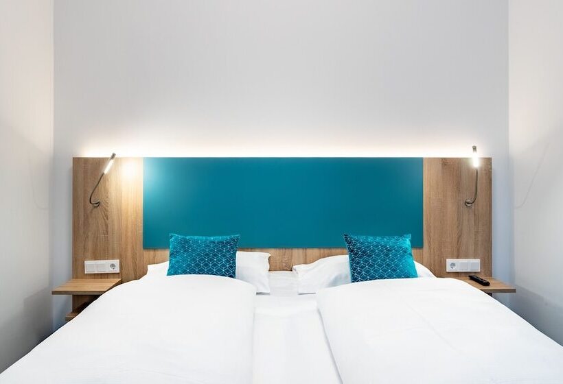 هتل Dauntown Rooms   Self Check In