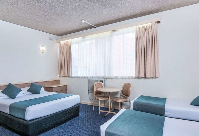 هتل Comfort Inn Regal Park