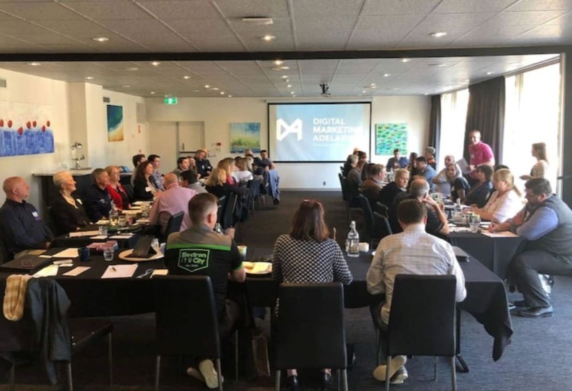 هتل Comfort Inn Regal Park