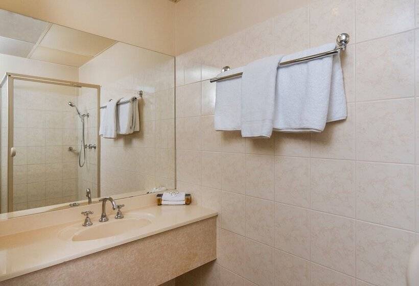 هتل Comfort Inn Regal Park