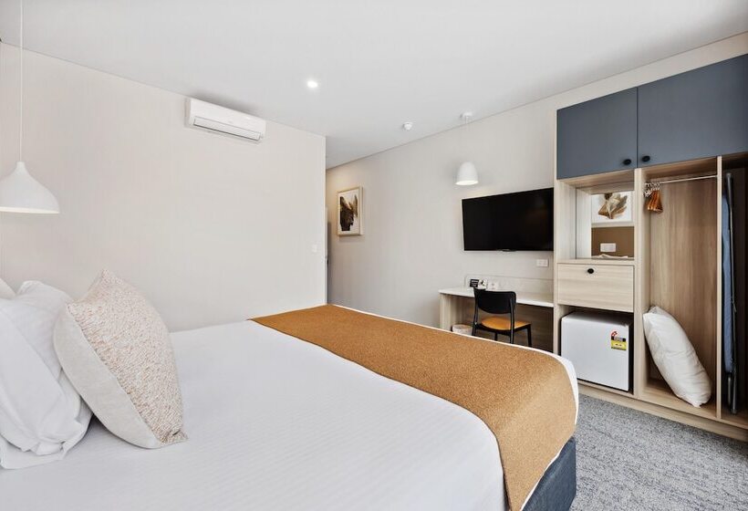 هتل Comfort Inn Regal Park