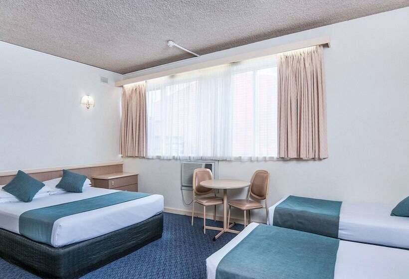 هتل Comfort Inn Regal Park