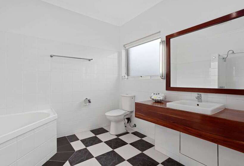 The International Motel Apollo Bay