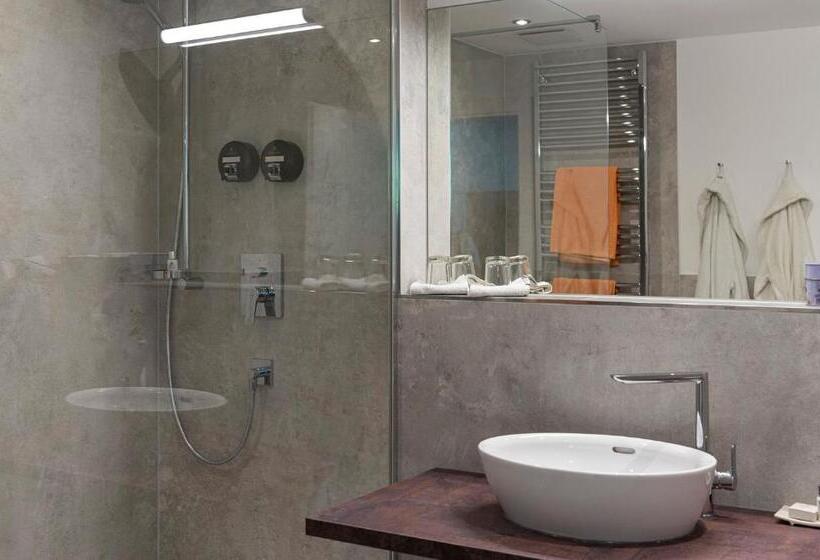 فندق Cortisen Am See   Adults Only