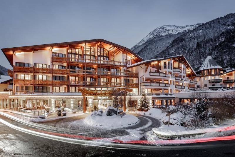 هتل Das Central – Alpine . Luxury . Life