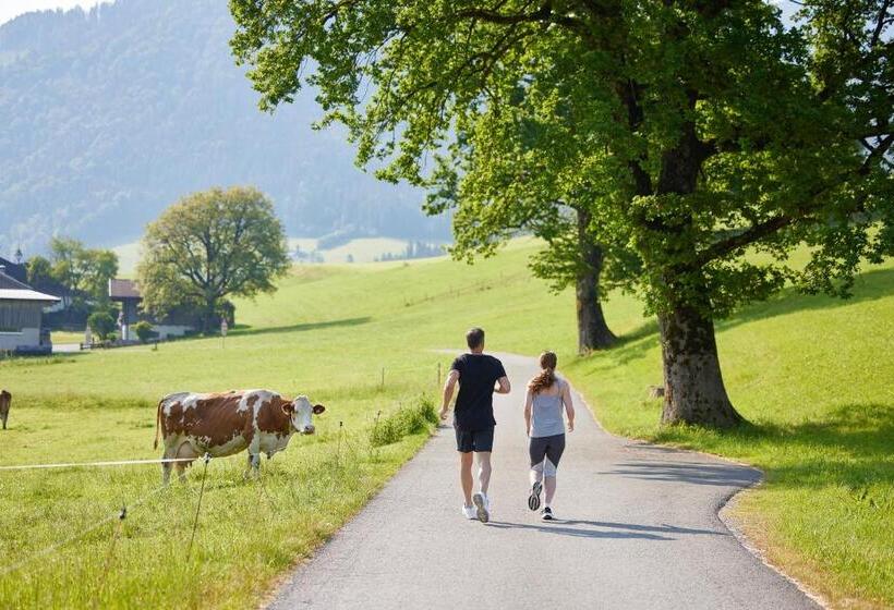 בית מלון כפרי Das Walchsee Aktivresort