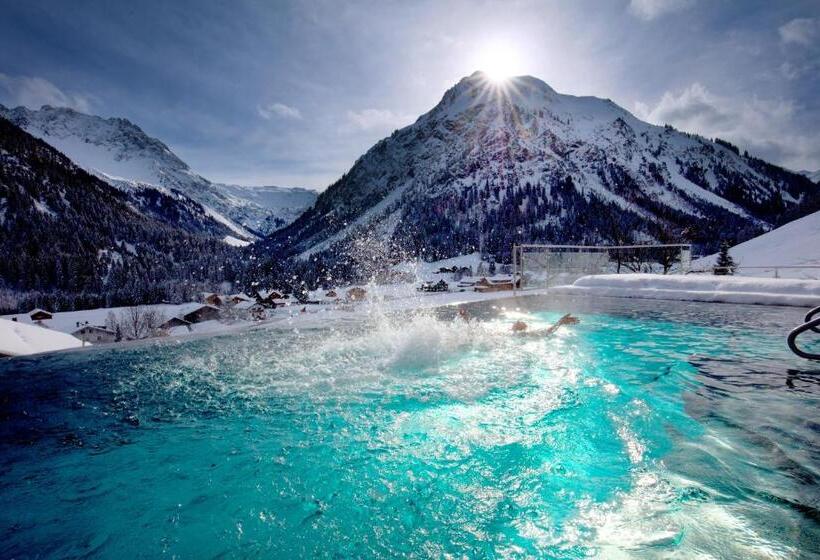 ホテル Der Kleinwalsertaler Rosenhof