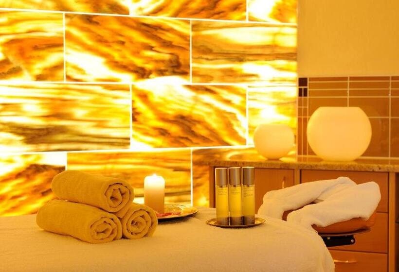 ホテル Der Kleinwalsertaler Rosenhof