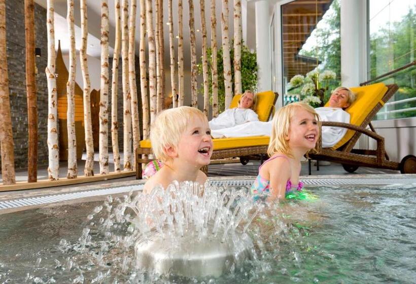 ホテル Der Kleinwalsertaler Rosenhof