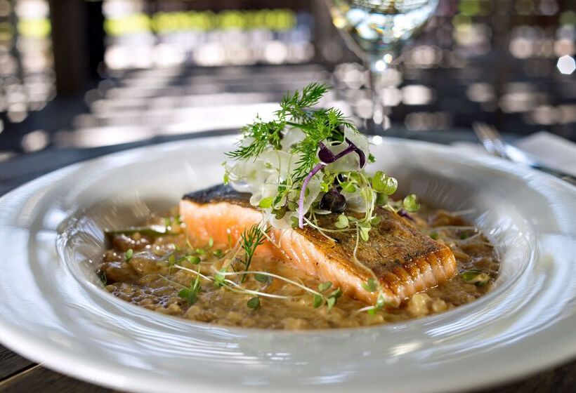 هتل Doubletree By Hilton Alice Springs