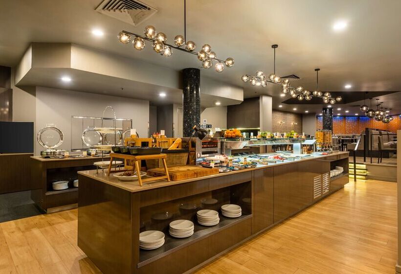 هتل Doubletree By Hilton Alice Springs